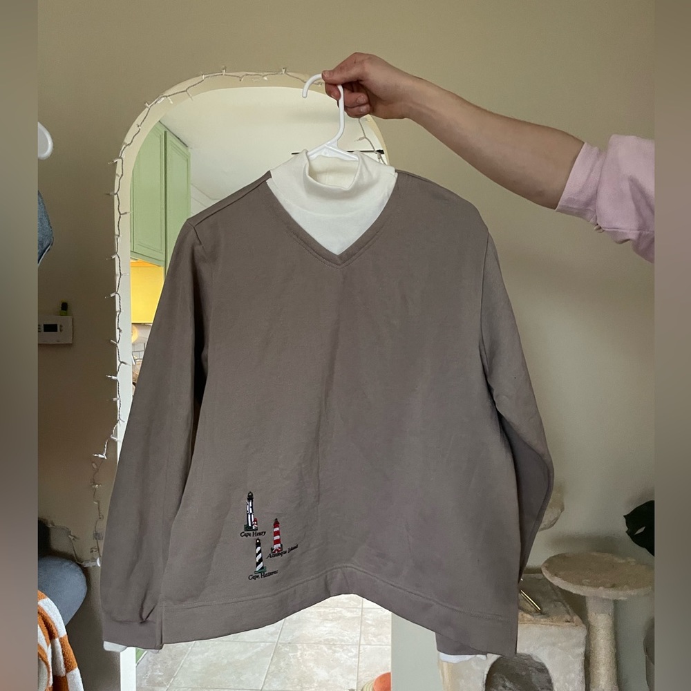 Lighthouse old lady crew